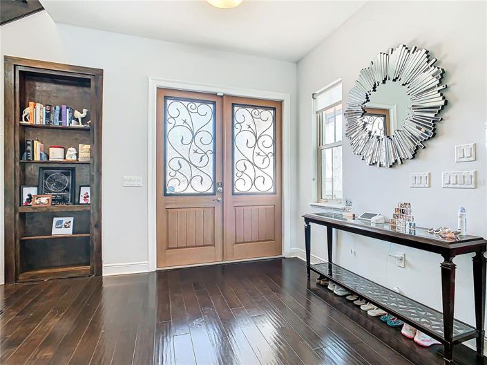 Image No.7-5 Bed House for sale