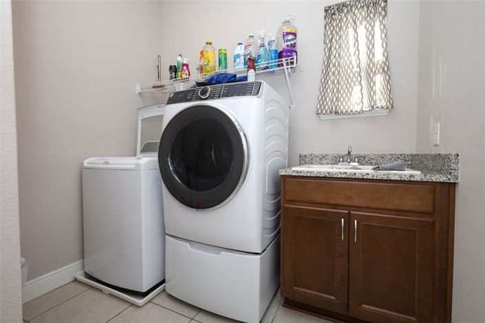 Image No.17-4 Bed House for sale