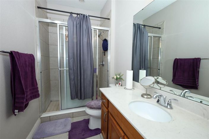 Image No.18-4 Bed House for sale