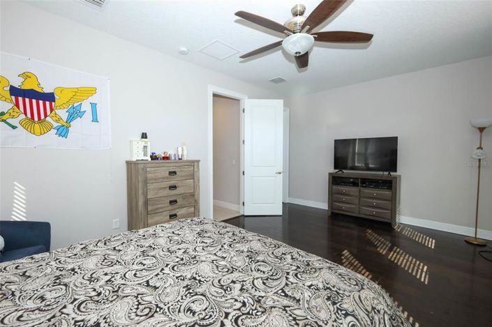 Image No.19-4 Bed House for sale