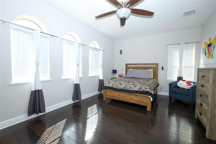 Image No.21-4 Bed House for sale