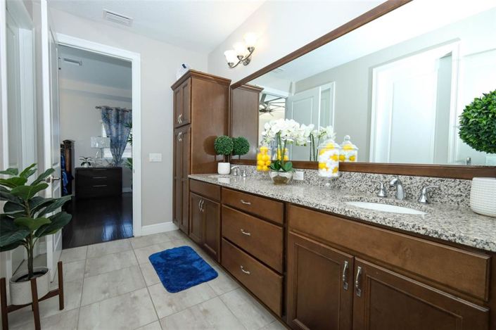 Image No.25-4 Bed House for sale