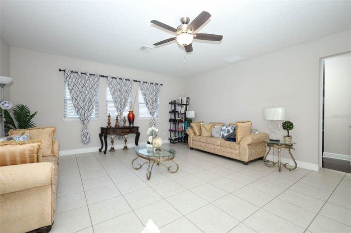 Image No.30-4 Bed House for sale