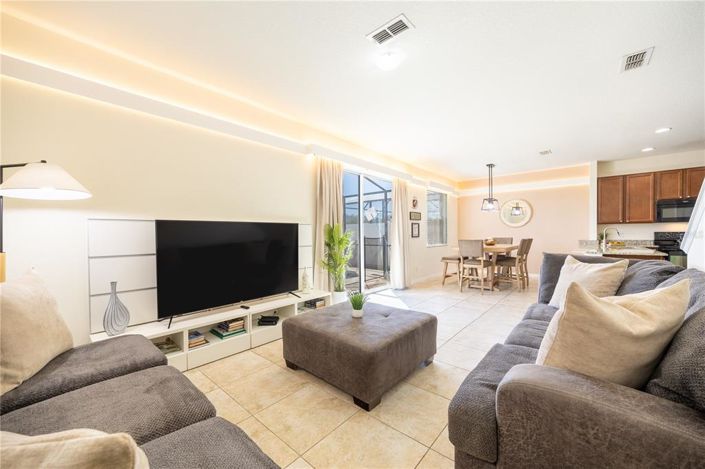 Image No.2-4 Bed Townhouse for sale