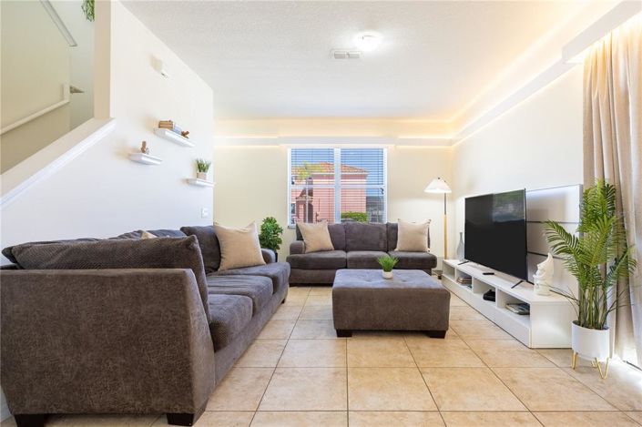 Image No.3-4 Bed Townhouse for sale