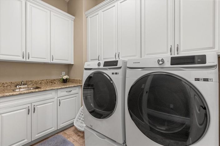 Image No.49-5 Bed House for sale