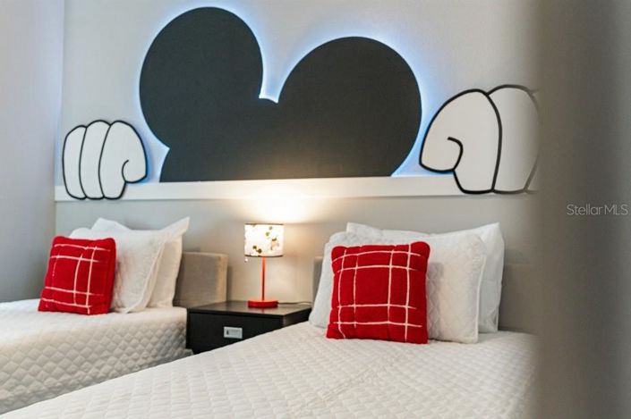 Image No.24-4 Bed Townhouse for sale