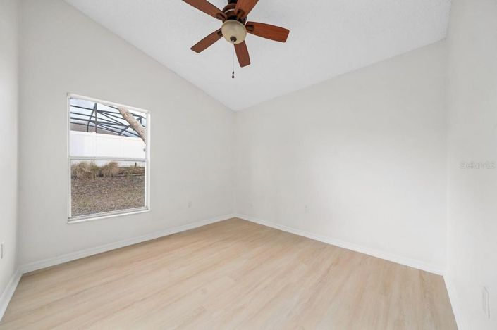 Image No.15-4 Bed House for sale