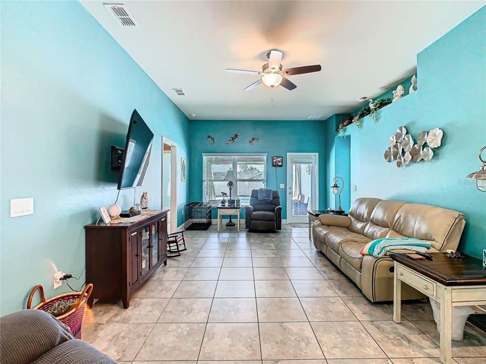 Image No.16-4 Bed House for sale