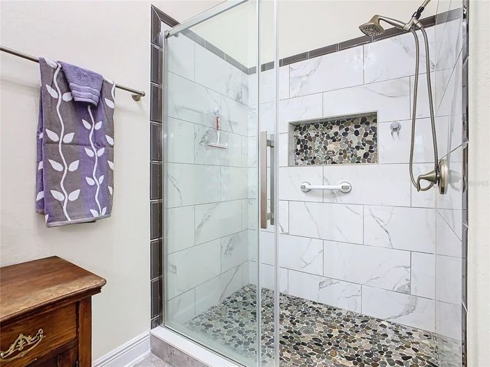 Image No.28-4 Bed House for sale