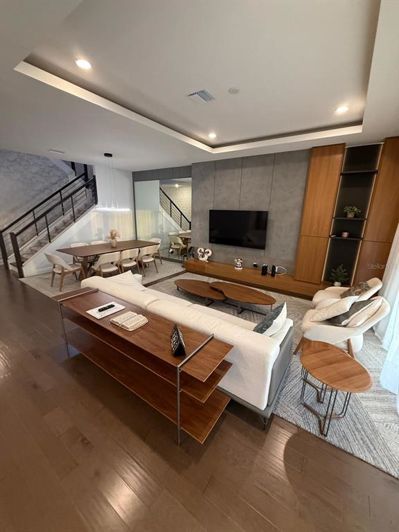 Image No.10-4 Bed House for sale