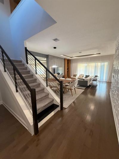 Image No.3-4 Bed House for sale