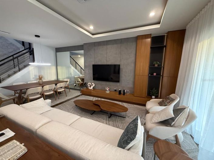 Image No.9-4 Bed House for sale