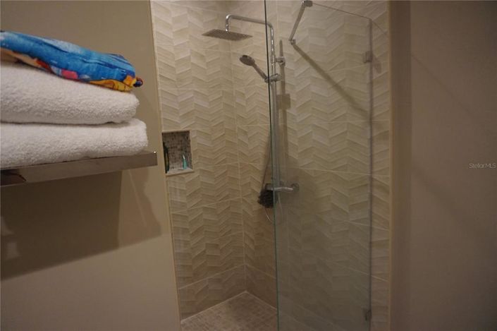 Image No.26-4 Bed Townhouse for sale