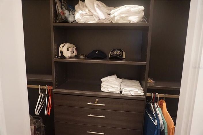 Image No.30-4 Bed Townhouse for sale