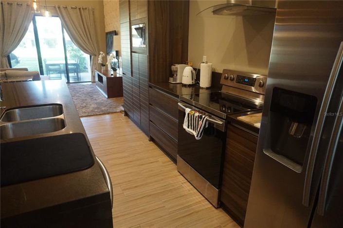 Image No.5-4 Bed Townhouse for sale