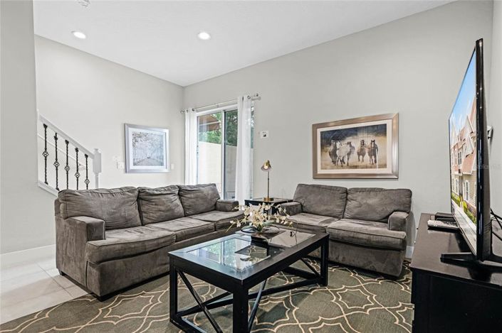 Image No.12-4 Bed Townhouse for sale