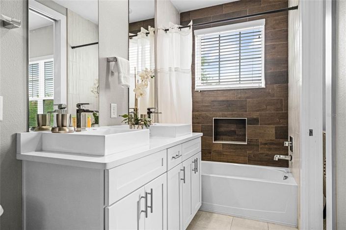 Image No.23-4 Bed Townhouse for sale