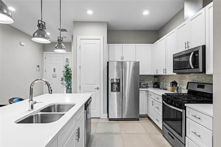 Image No.7-4 Bed Townhouse for sale