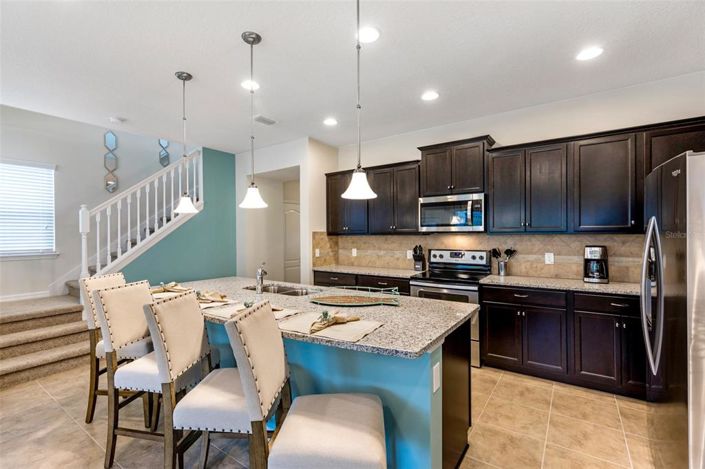 Image No.10-5 Bed Townhouse for sale