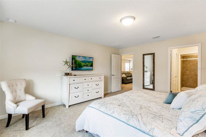 Image No.18-5 Bed Townhouse for sale