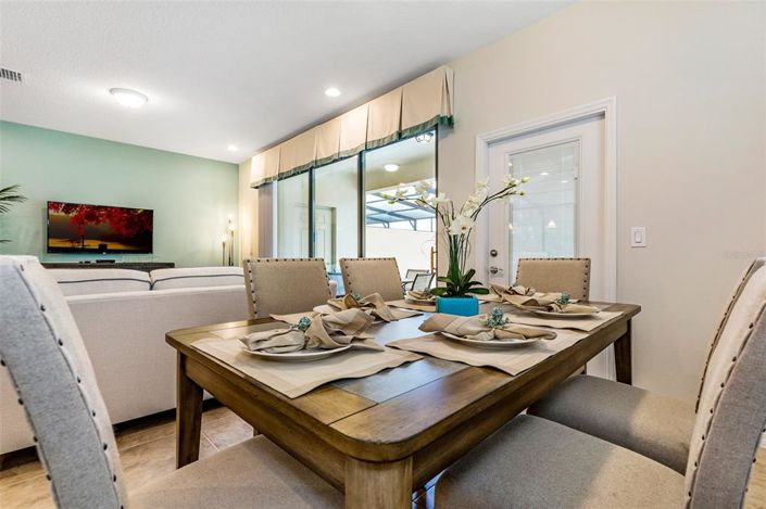 Image No.7-5 Bed Townhouse for sale