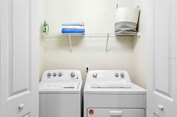 Image No.27-5 Bed Townhouse for sale