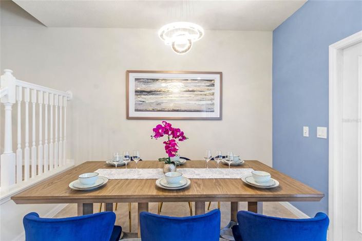 Image No.8-5 Bed Townhouse for sale