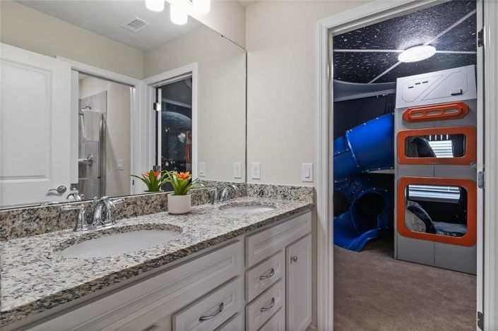 Image No.48-Propriété de 8 chambres à vendre à Davenport