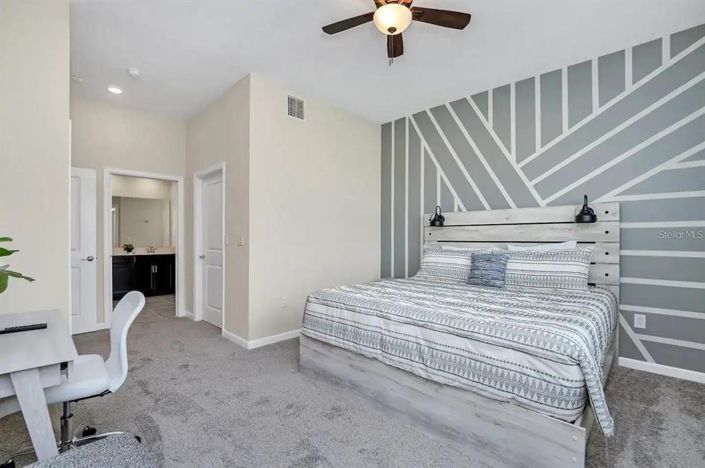 Image No.12-2 Bed Property for sale