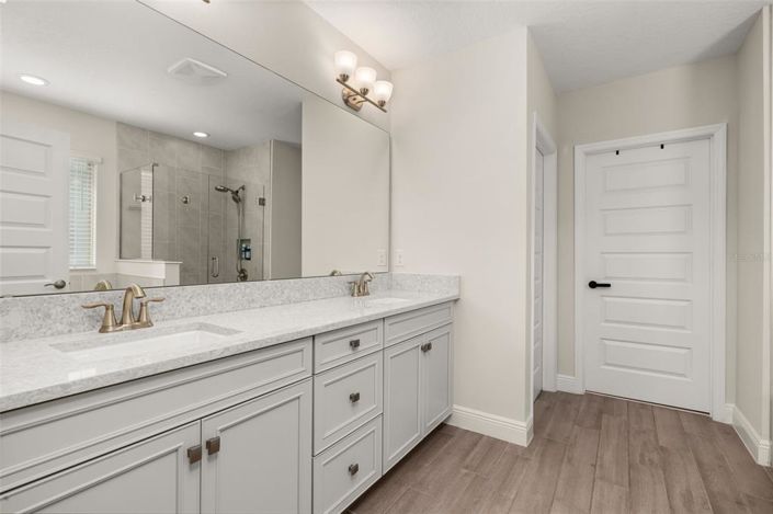 Image No.29-4 Bed House for sale