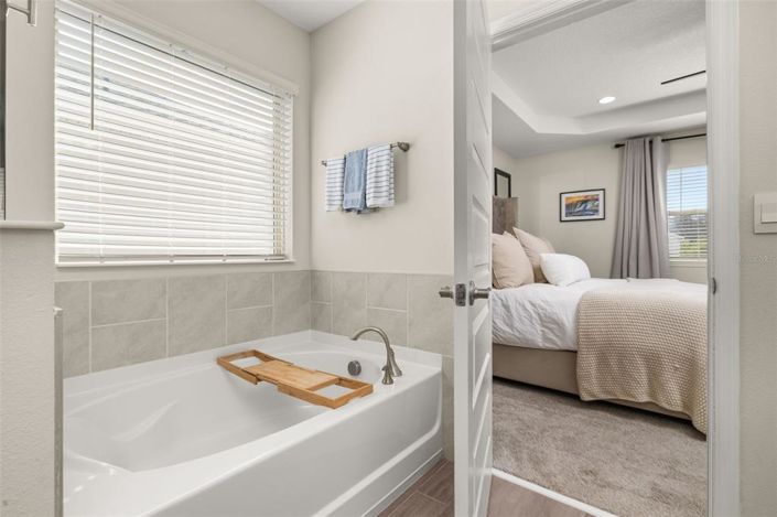 Image No.30-4 Bed House for sale