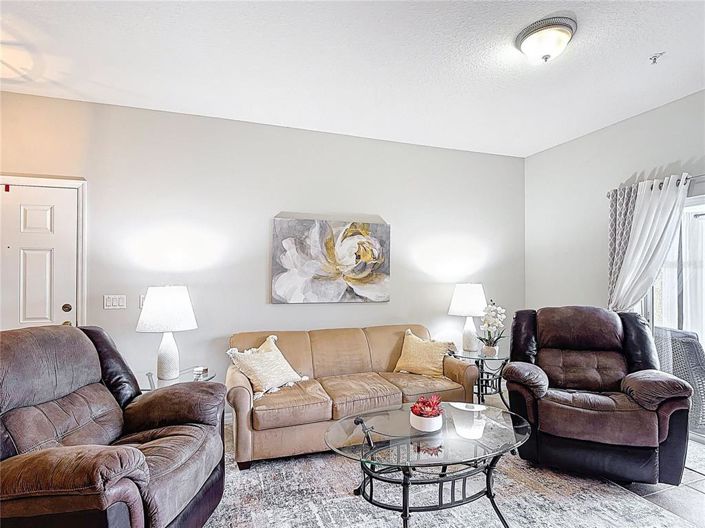 Image No.10-3 Bed Apartment for sale