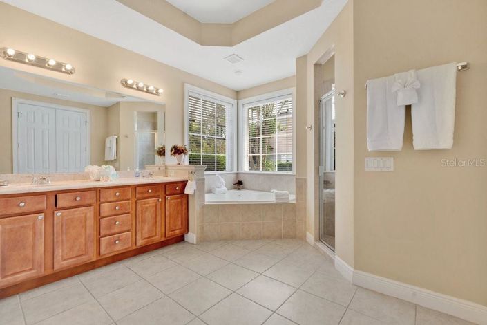 Image No.12-4 Bed House for sale