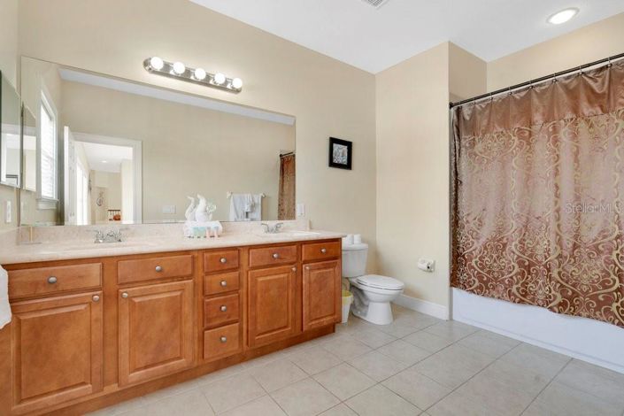 Image No.15-4 Bed House for sale