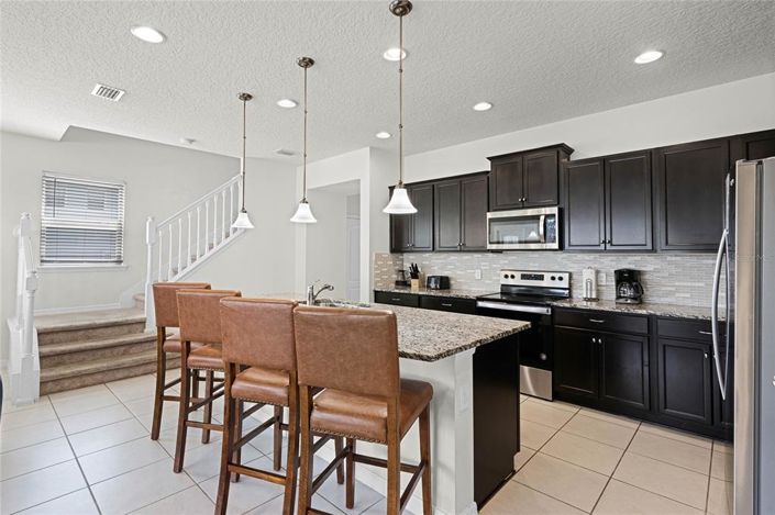 Image No.10-5 Bed Townhouse for sale