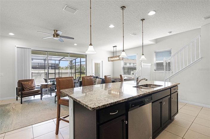 Image No.13-5 Bed Townhouse for sale