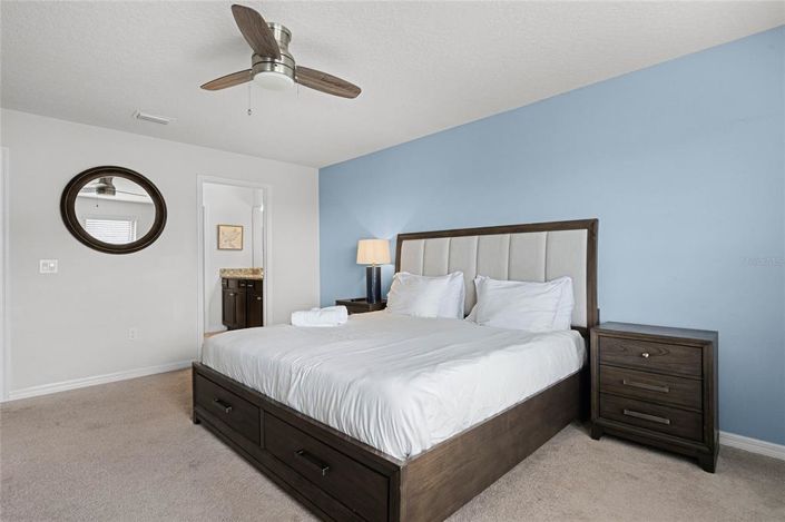 Image No.18-5 Bed Townhouse for sale