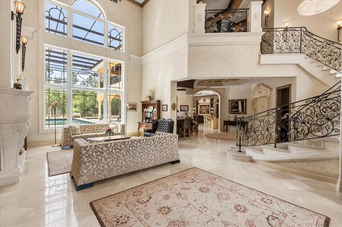 Image No.4-5 Bed House for sale