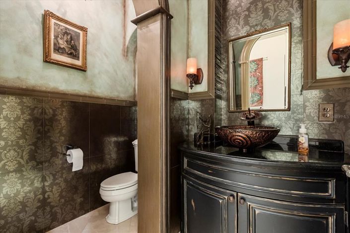 Image No.55-5 Bed House for sale