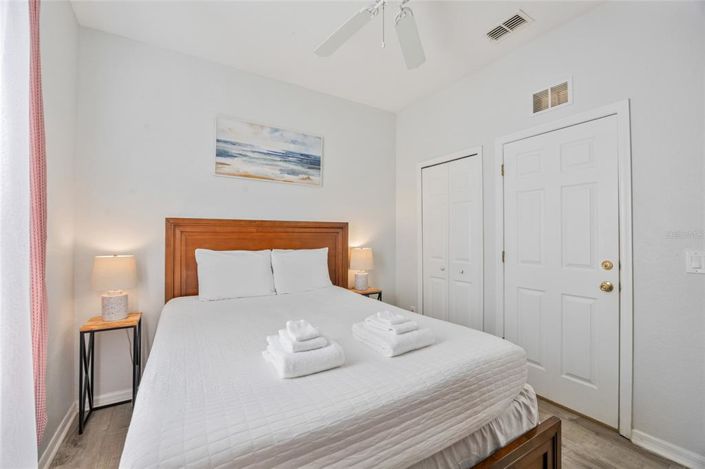 Image No.10-4 Bed Townhouse for sale