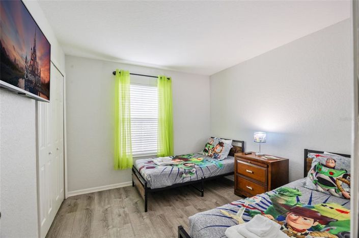 Image No.12-4 Bed Townhouse for sale