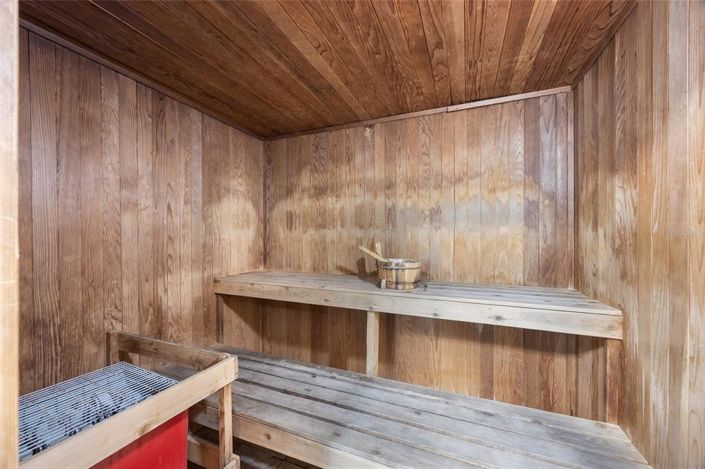 Image No.28-4 Bed Townhouse for sale