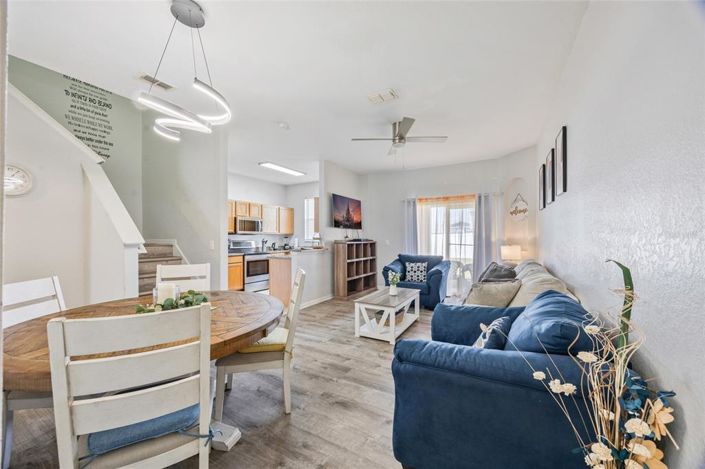 Image No.4-4 Bed Townhouse for sale