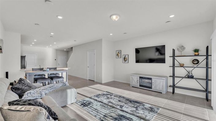 Image No.17-3 Bed Townhouse for sale