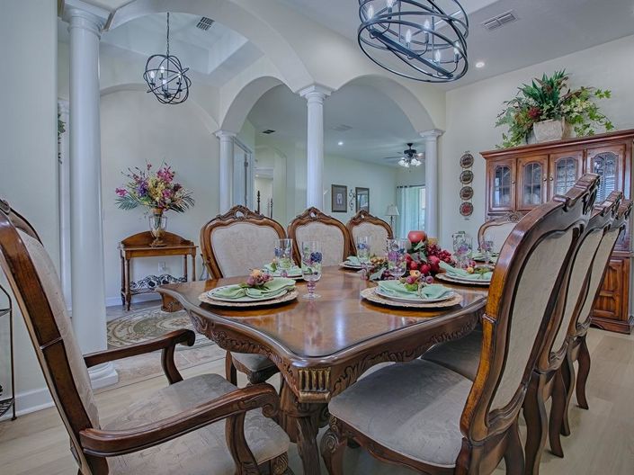 Image No.10-4 Bed House for sale