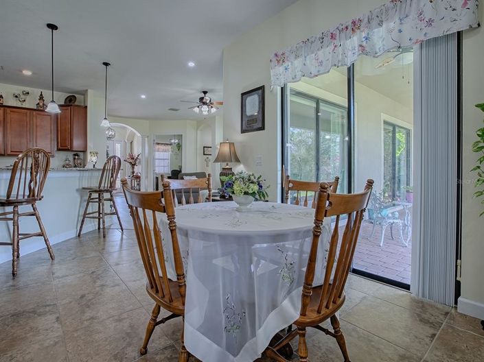 Image No.21-4 Bed House for sale