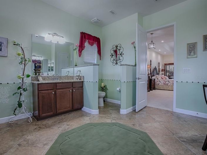 Image No.37-4 Bed House for sale