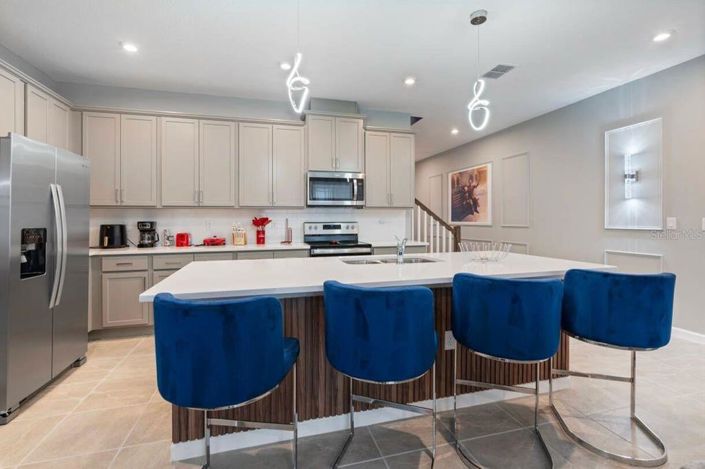 Image No.8-6 Bed Townhouse for sale