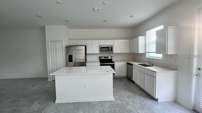 Image No.10-4 Bed Townhouse for sale